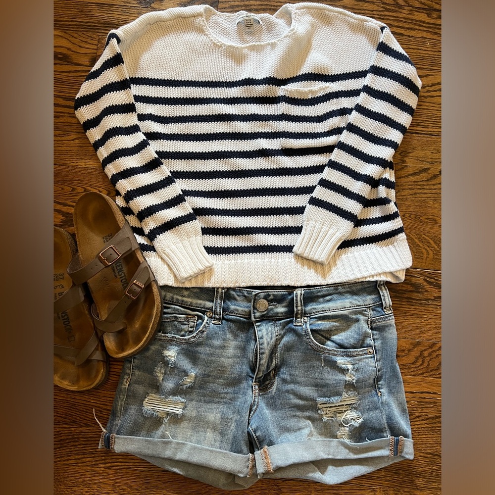 American Eagle | X-Small | Navy and White Knitted Striped Sweater